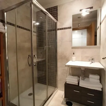 Apartamento Luminoso Con Garaje, En El Centro * كامبادوس