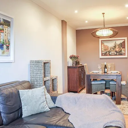 Apartamento Luminoso Con Garaje, En El Centro *